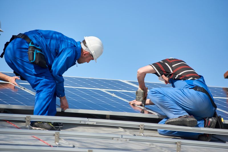 Customer service during solar panel installation